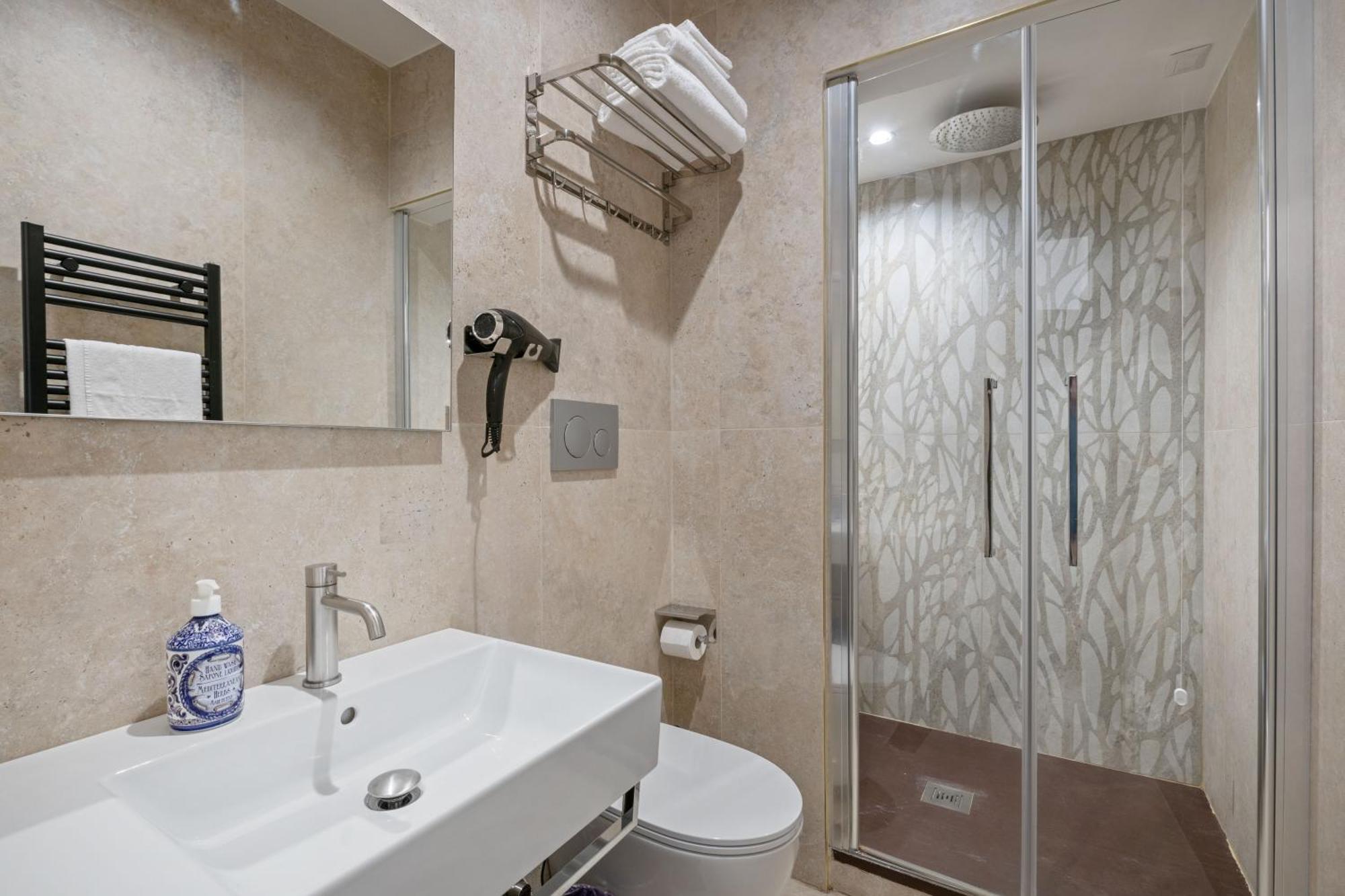Joyful 148 Luxury Guest House Powered By Joyful Termini Boutique Guest House Rome Buitenkant foto