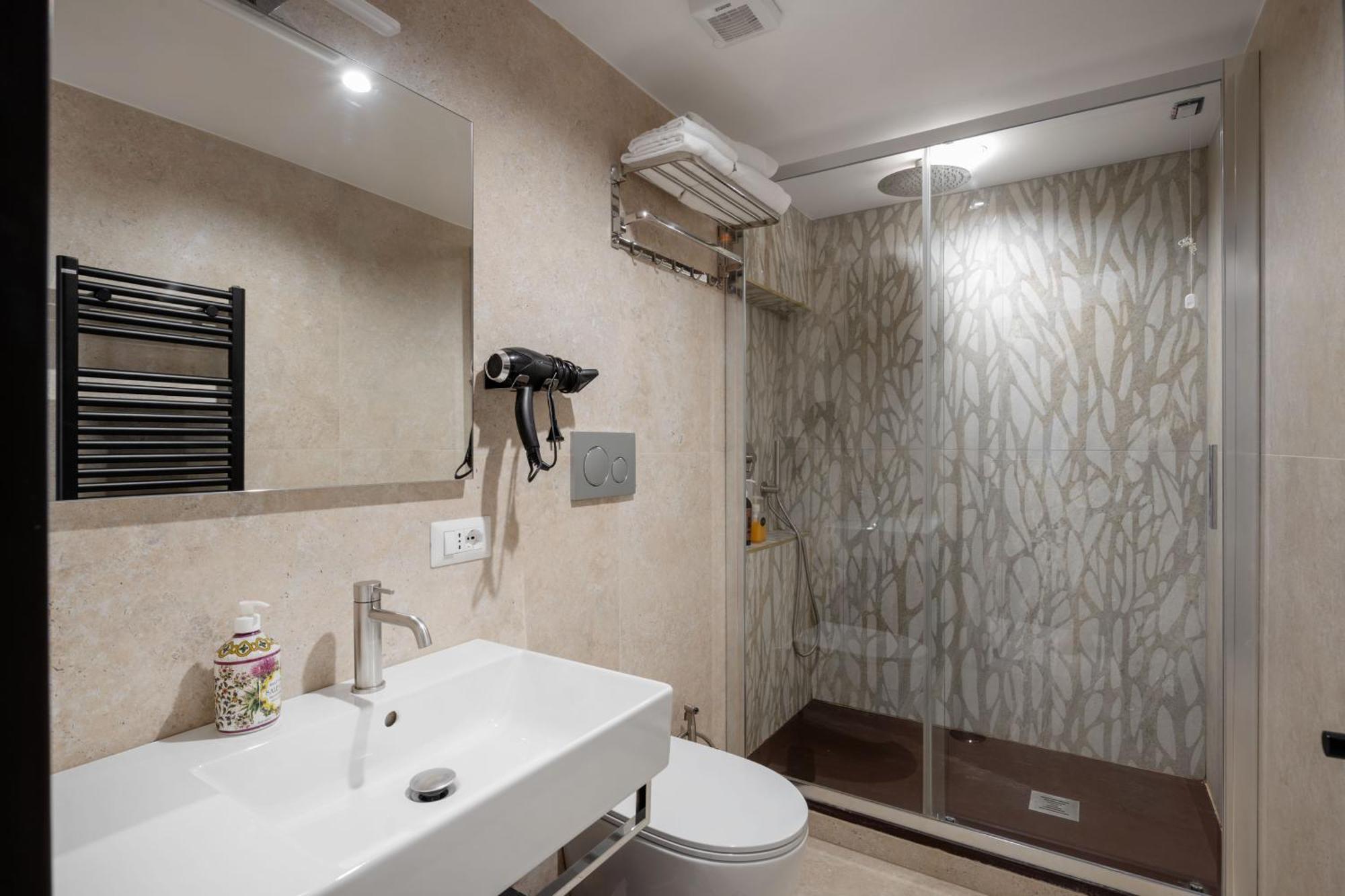 Joyful 148 Luxury Guest House Powered By Joyful Termini Boutique Guest House Rome Buitenkant foto